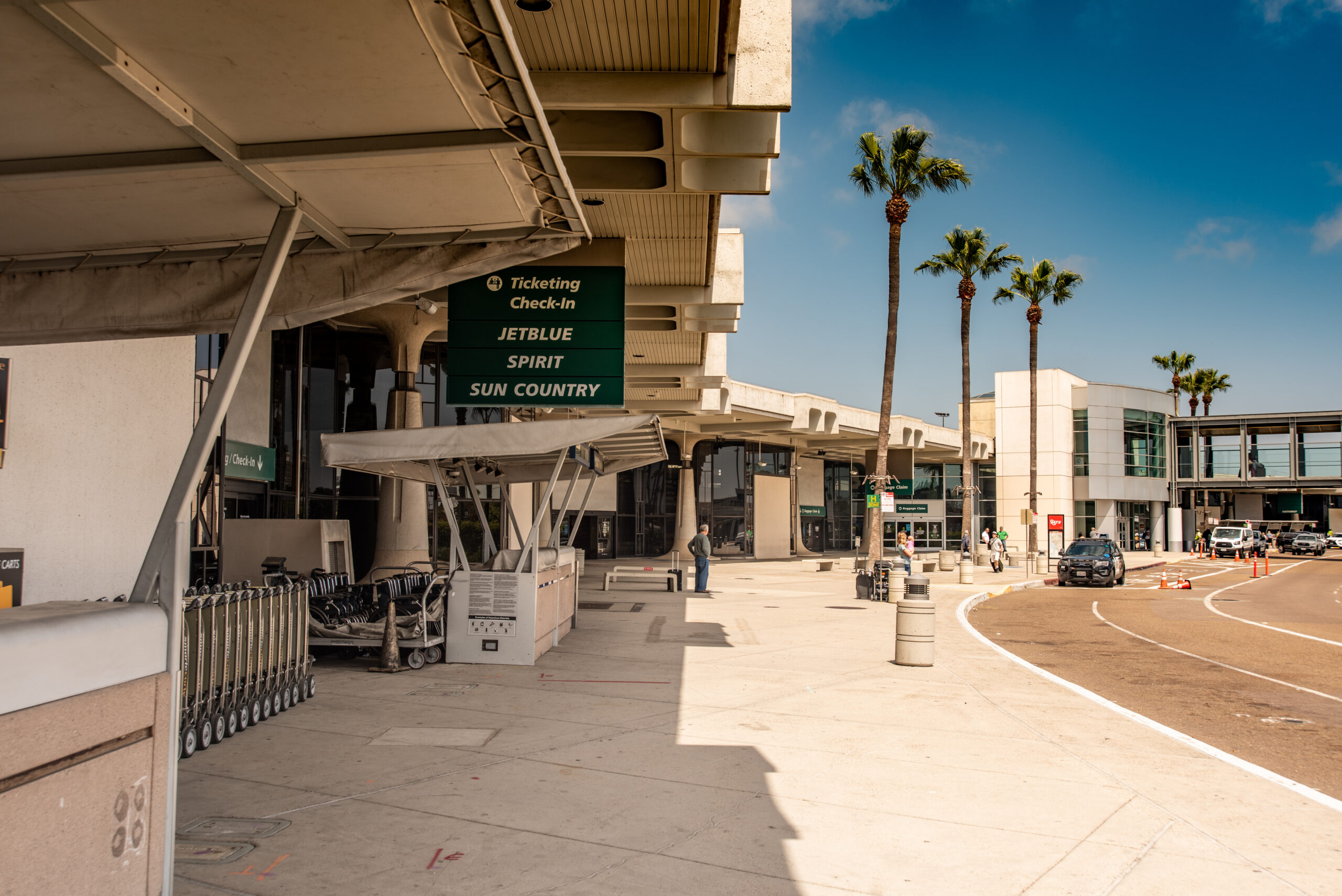 Terminal 1 opened in 1967 - Single level terminal with single level entry road and curbfront